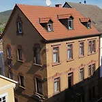 Helle Stadtwohnung Perle Am Main شقة
